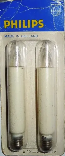 18V 0,1A E10 Philips geribbeld kaarsje met witte schacht 14,5x90 (per 2 stuks)